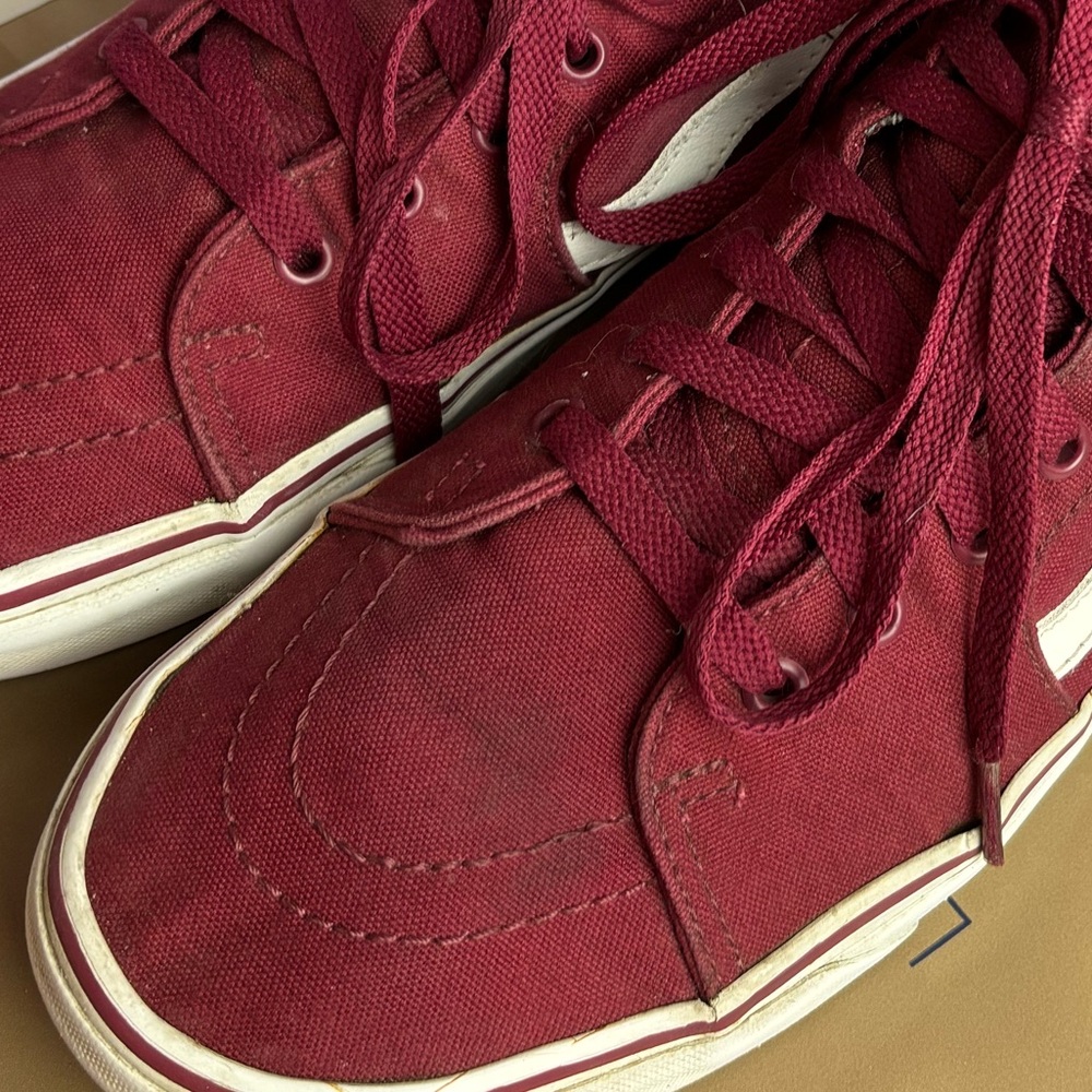 Vans Men’s Maroon Canvas Sneakers - Picture 9 of 14